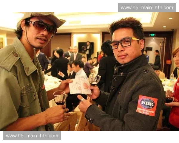 铁拳破泰咒：蓝桑坤与张开印的巅峰弈战，谁才是真正的格斗之王？